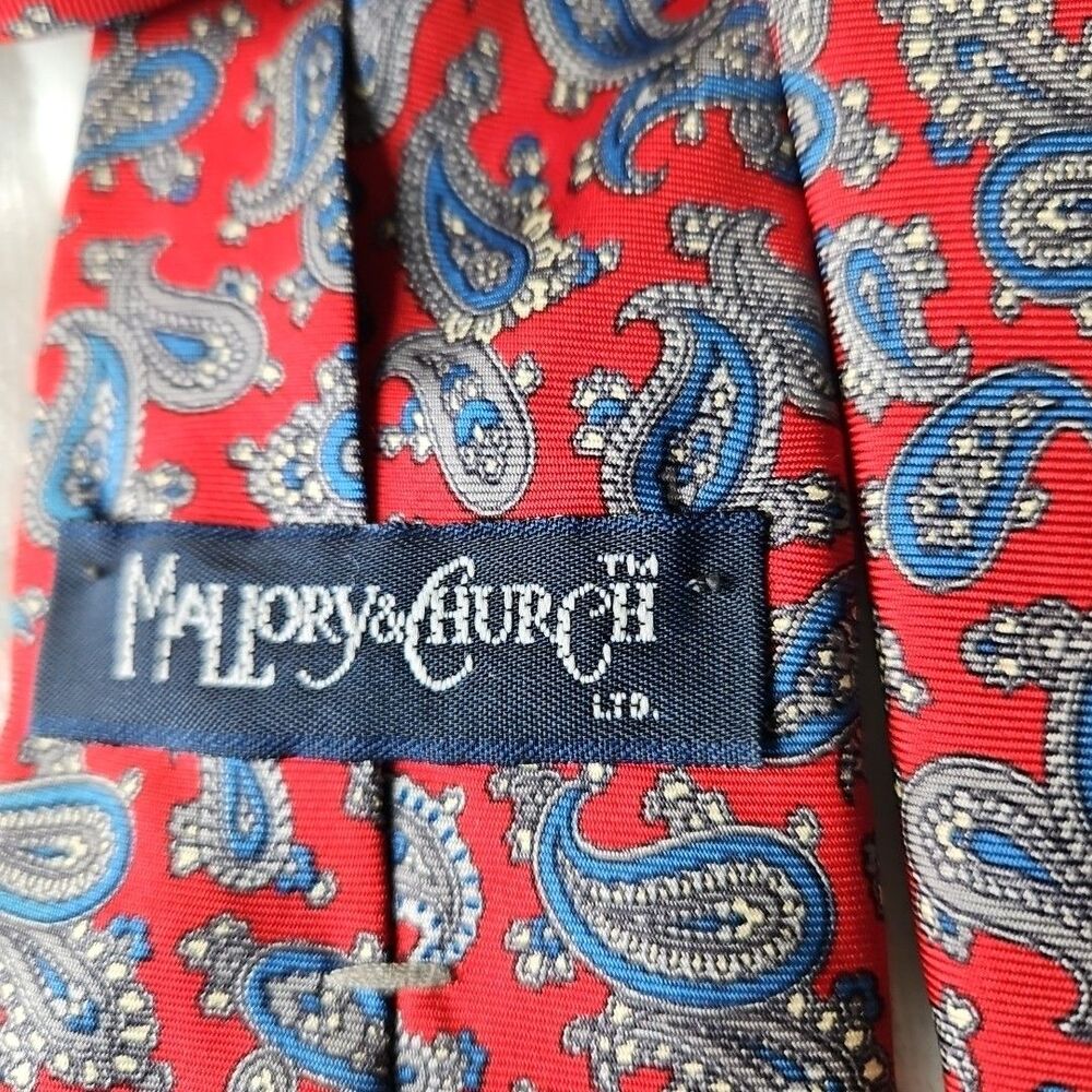 Mallory & Church Ltd 100% Italian Silk Red, Silver, Blue Paisley Men's Neck Tie - Picture 2 of 5